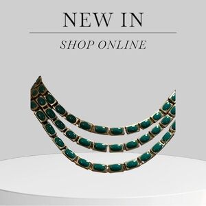 Chic Emerald and Gold Necklace